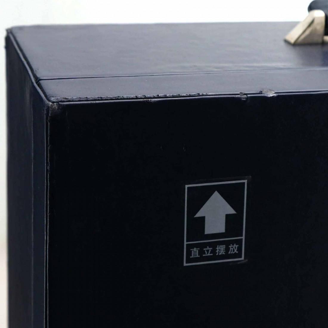 Johnnie Walker Blue Label Year of the Ram 4 x 75cl / with Suitcase