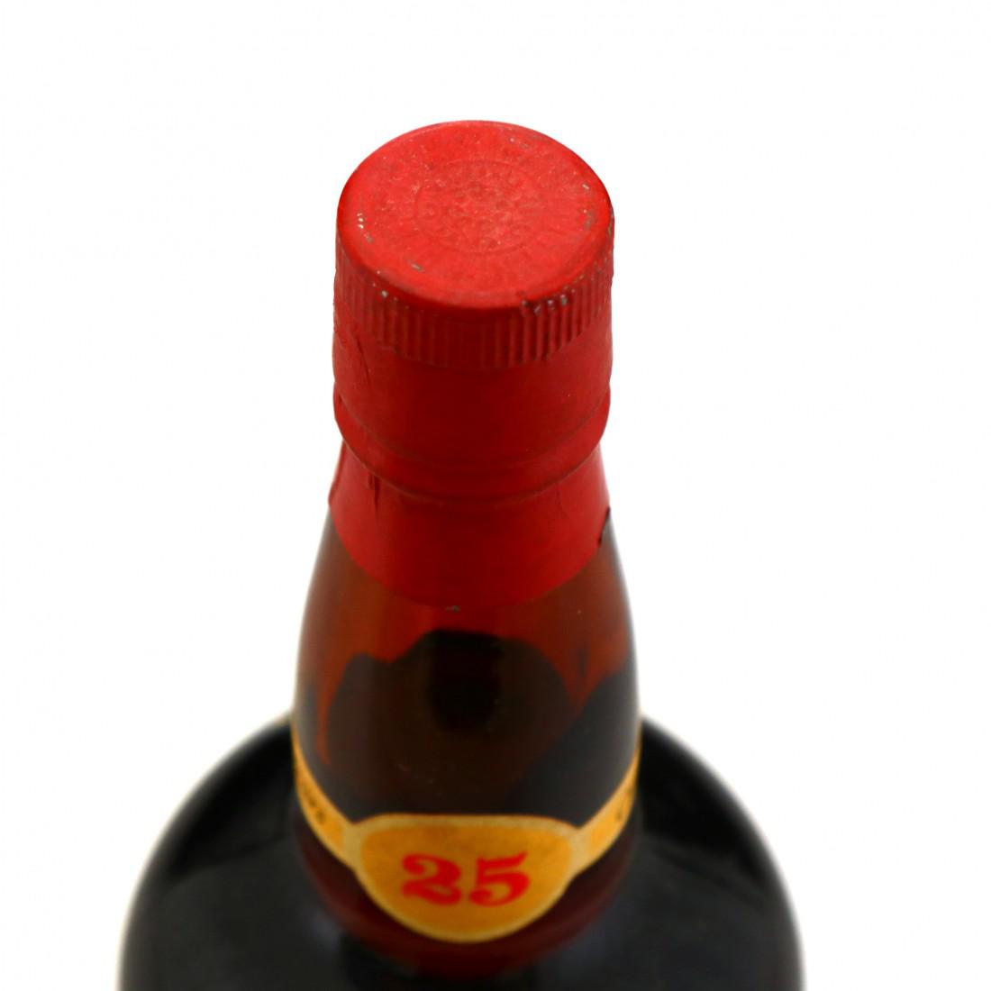 Highland Park 1941 Magnus Label 25 Year Old