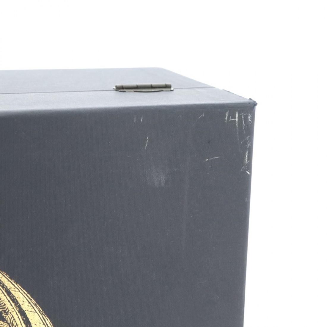 Bowmore 32 Year Old No Corners To Hide / Frank Quitely