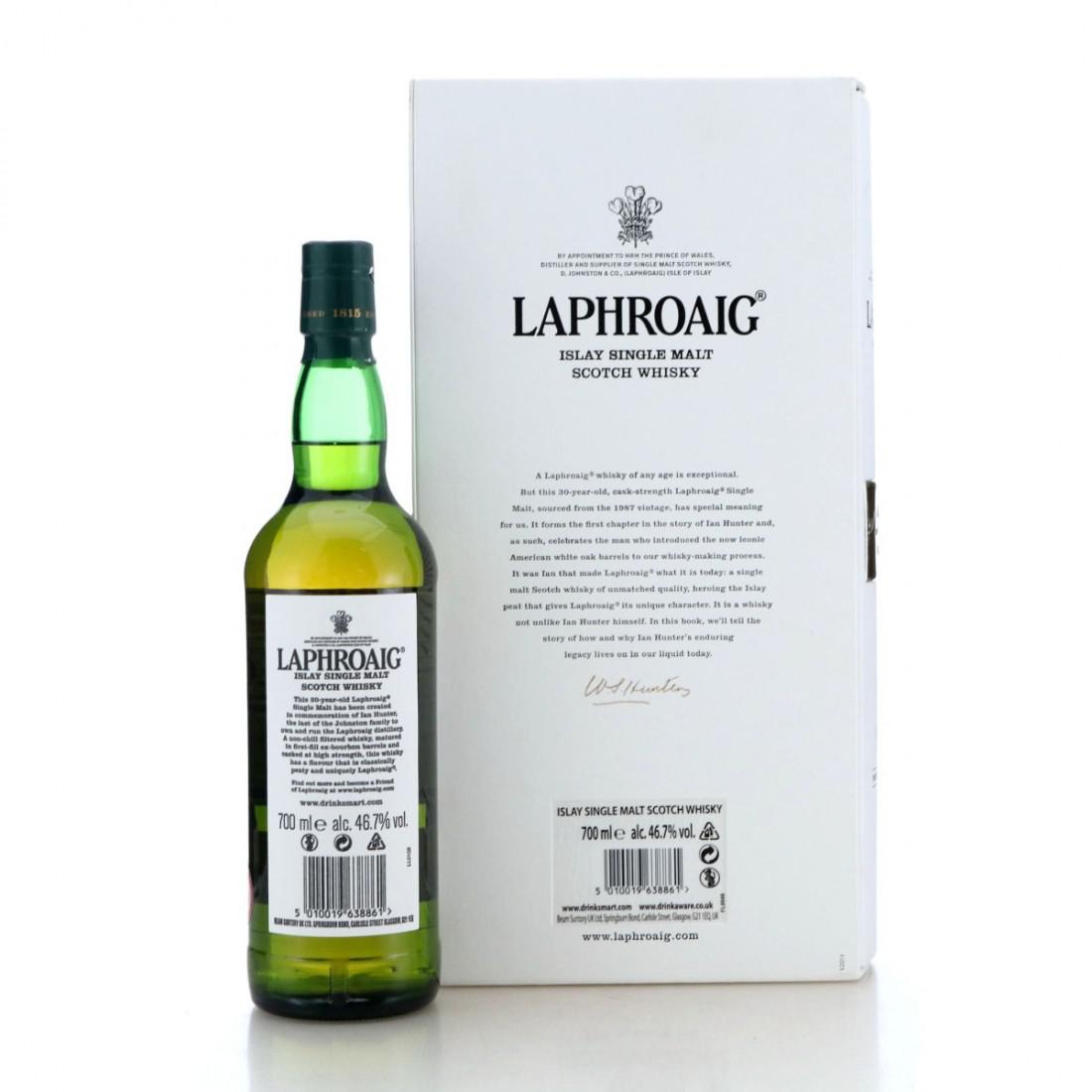 Laphroaig 30 Year Old The Ian Hunter Story Book 1