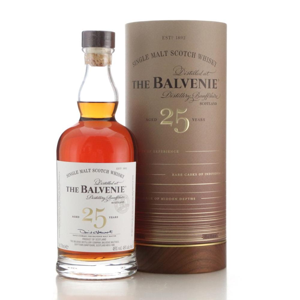 Balvenie 25 Year Old Rare Marriages / Ellie Mercer Chess Set