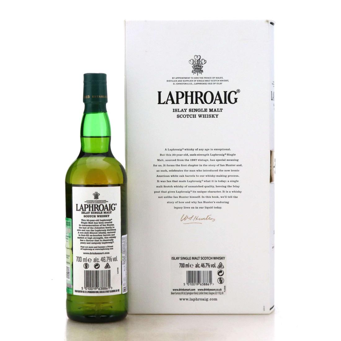 Laphroaig 30 Year Old The Ian Hunter Story Book 1