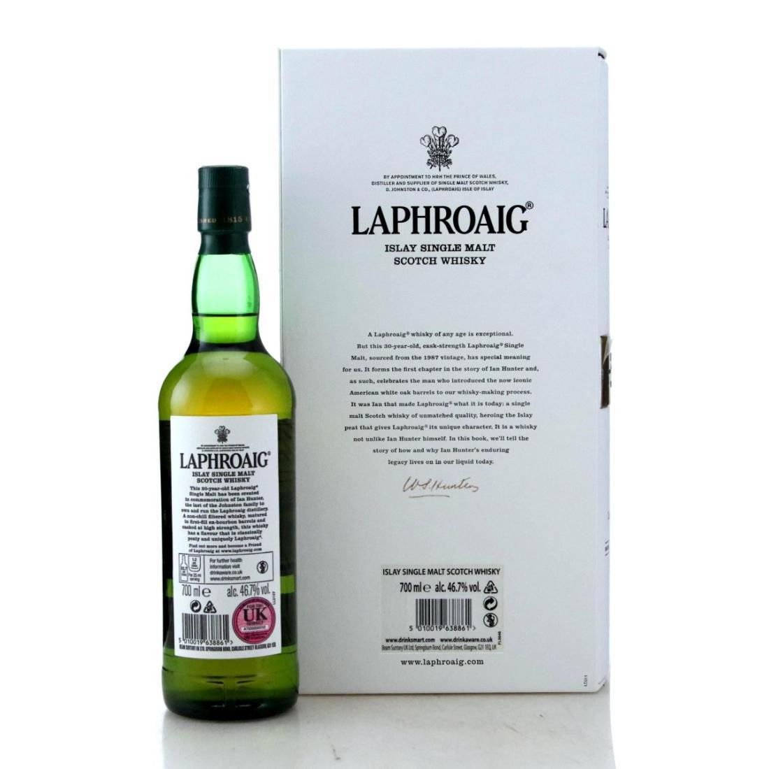 Laphroaig 30 Year Old The Ian Hunter Story Book 1
