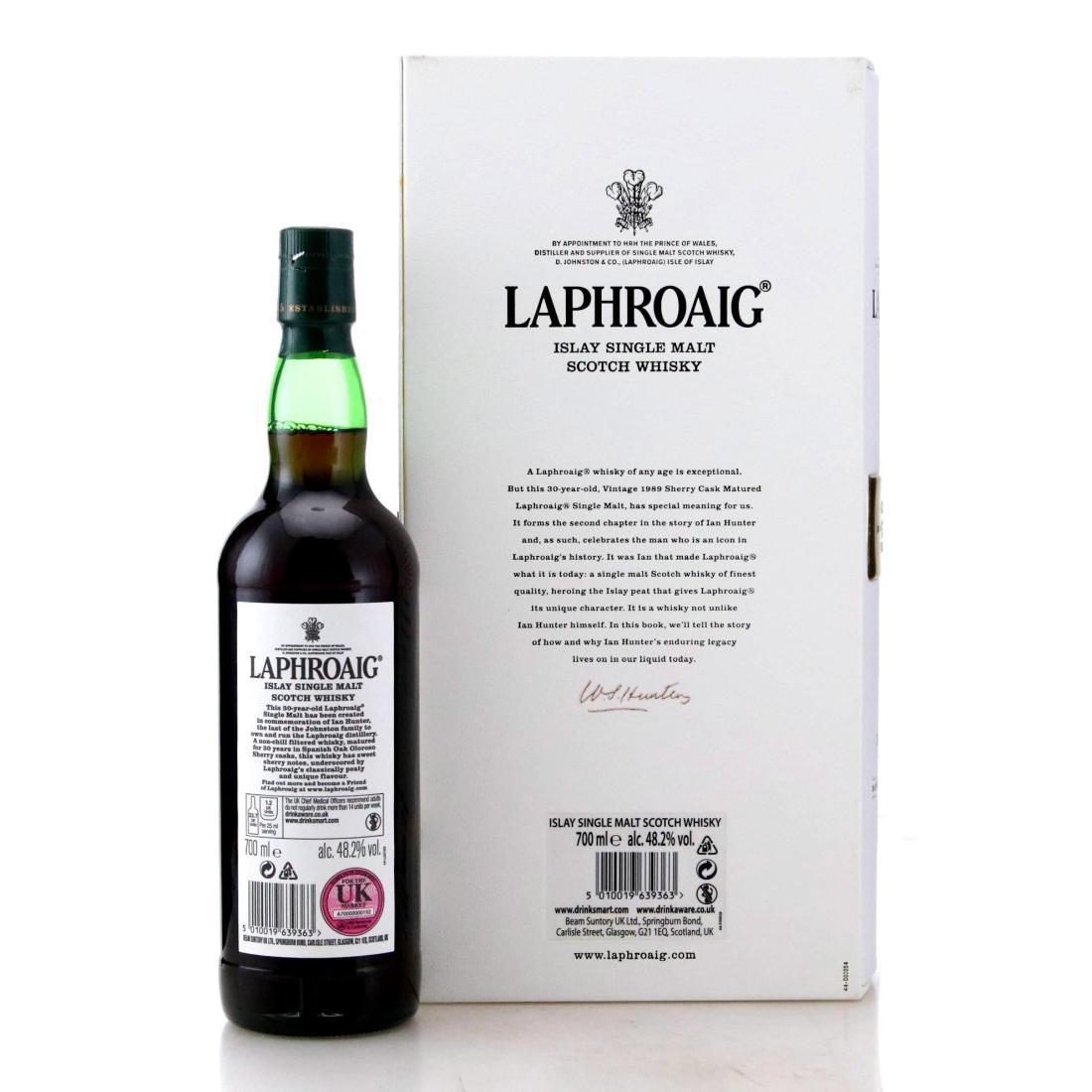 Laphroaig 30 Year Old The Ian Hunter Story Book 2