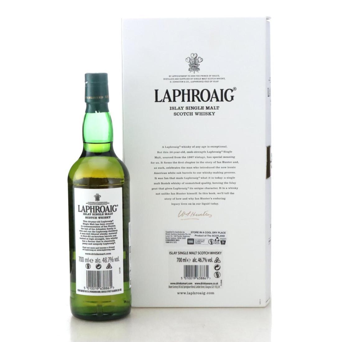 Laphroaig The Ian Hunter Story 30 Year Old - Book 1: Unique Character