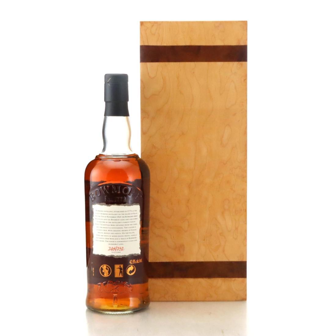 Bowmore 1964 White Bowmore 43 Year Old