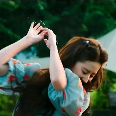 齐刘海小姐爱吹风