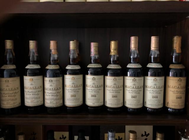 卖葡萄酒的峰峰