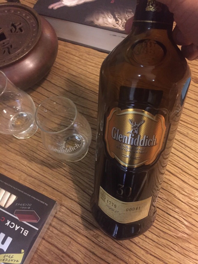 酒都喝光了，茶也喝光了，还不走？