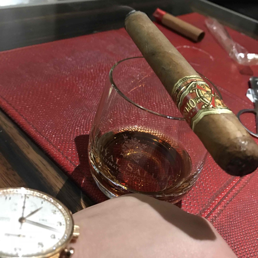 新手入求指教！谁能真正告诉我怎么品茄？如真实有效将增茄分享！…