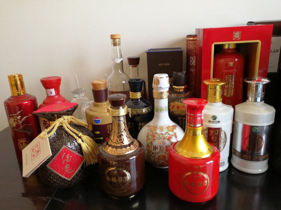 。。。显摆就显摆。。。非硬扯上飞天