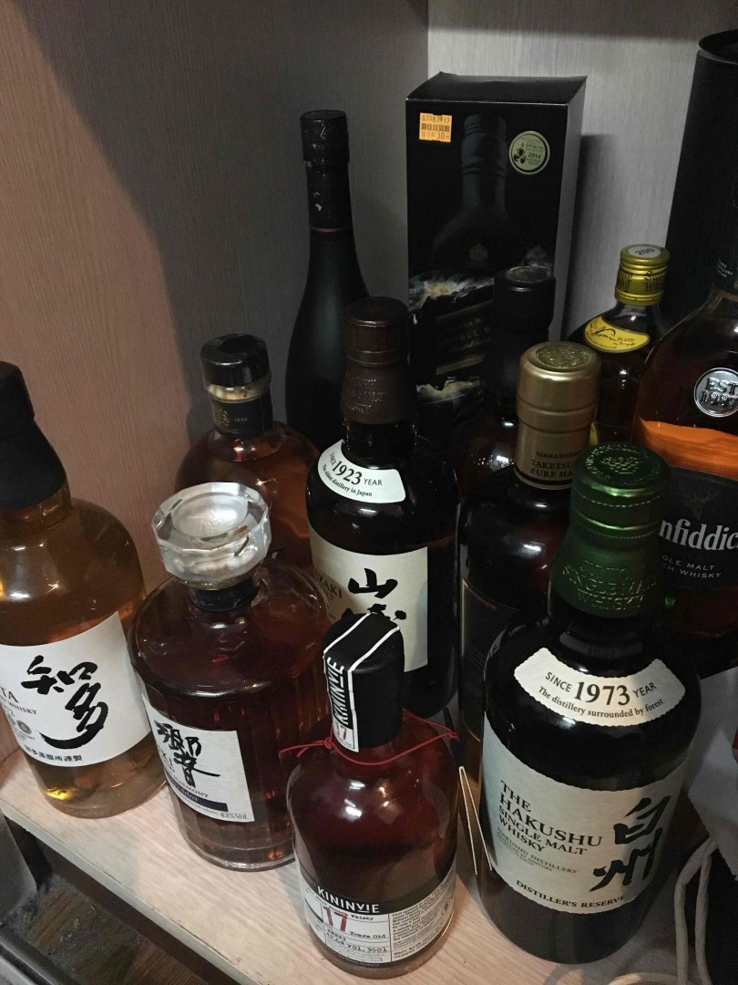 不知先喝那瓶