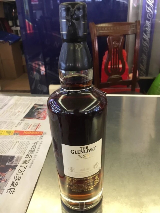 格兰威特25酒体颜色怎么这么浅呢？