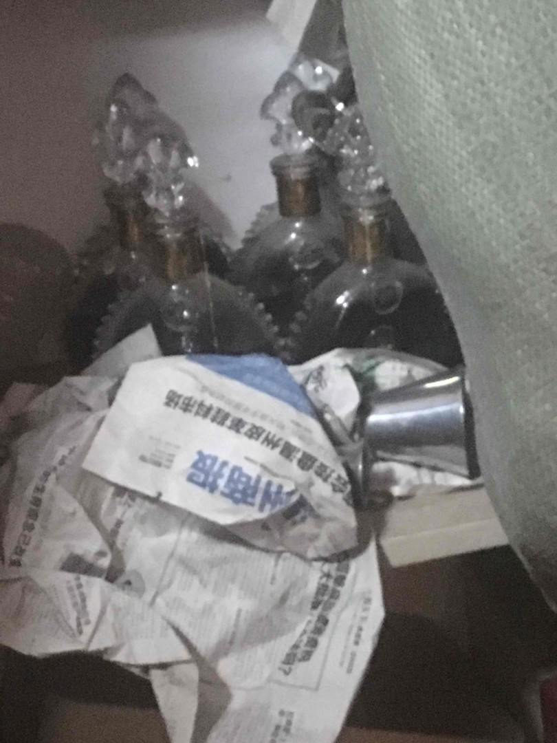 朋友家的废旧仓的一角