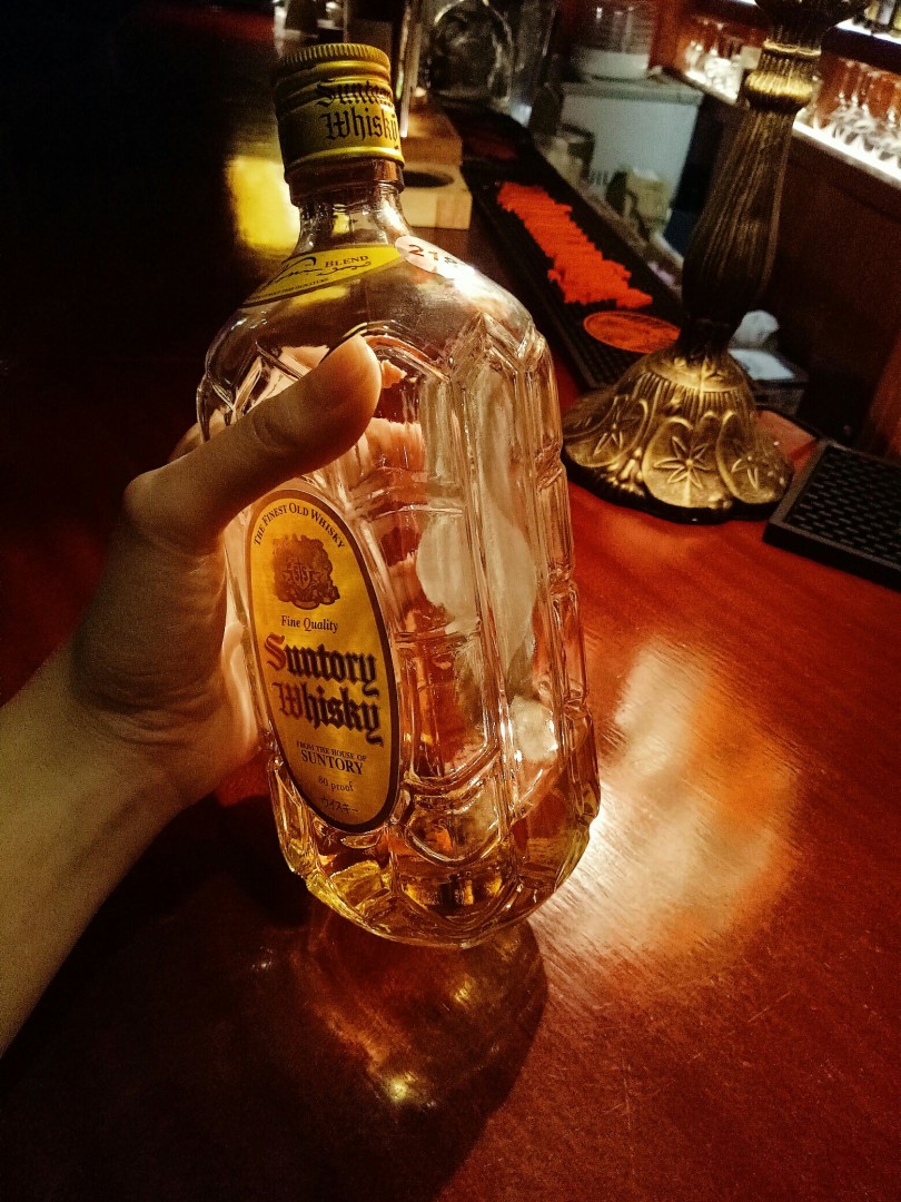 虽然有一大半的朋友已经成家安居乐业……但总有些病友还在大半夜的劈角瓶劈到手机箱子都不要了！