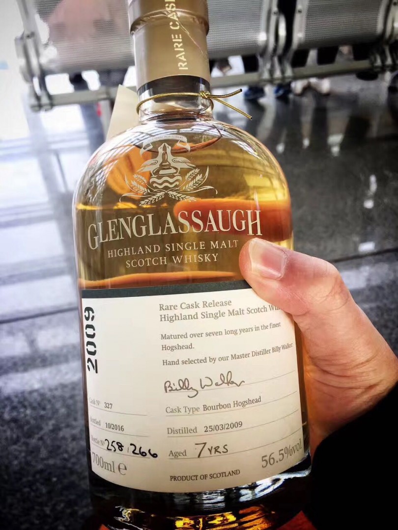 非常高兴收到某小凯赠送的单桶定制的酒。酒非常饱满好喝