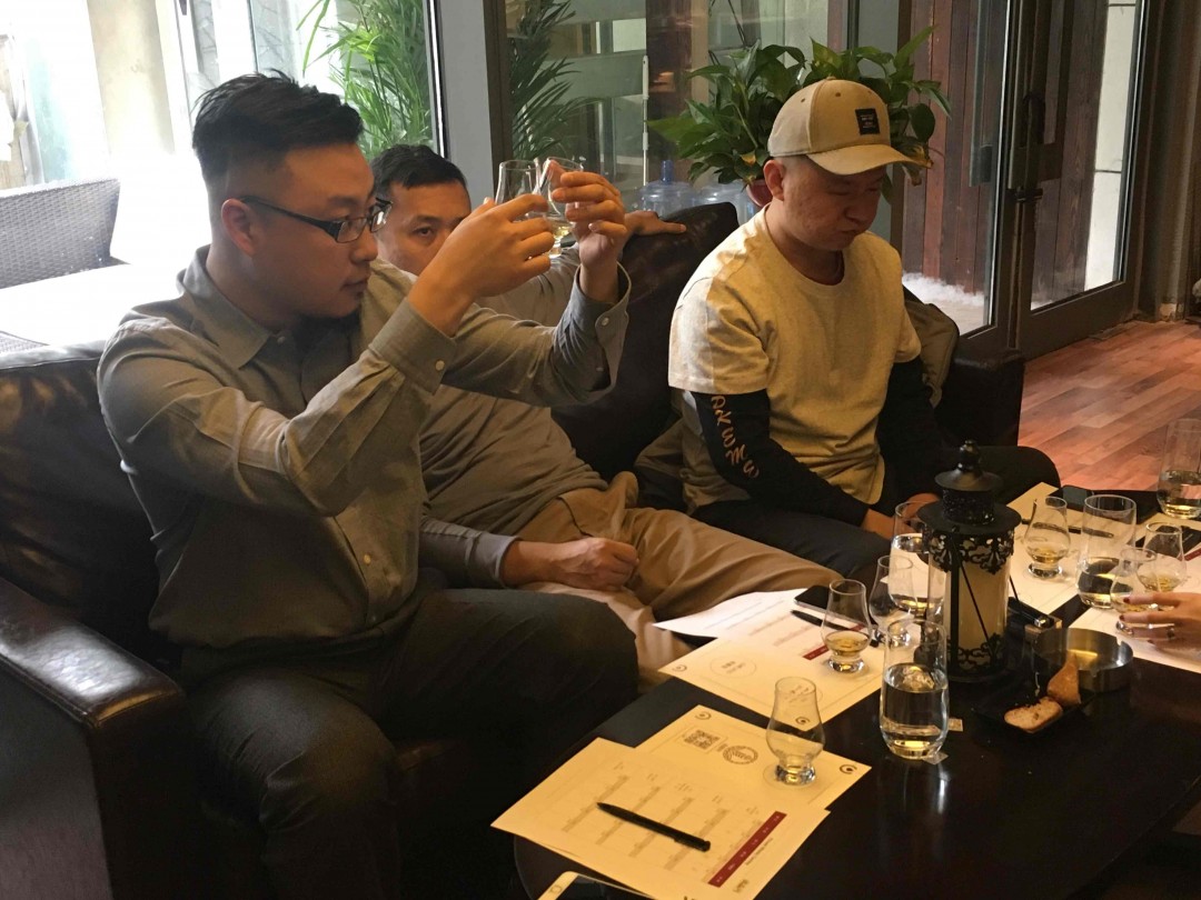 最后的抽奖环节还是很刺激的～ 你是否抽到了跟别人不一样的小圆点儿？