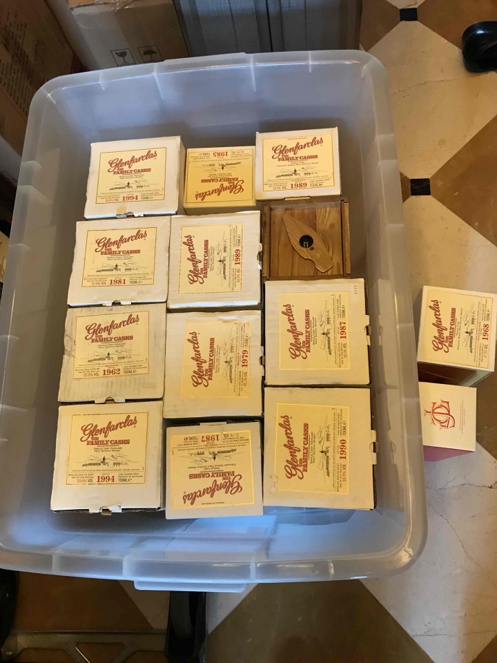 我有几箱不成套的家族桶