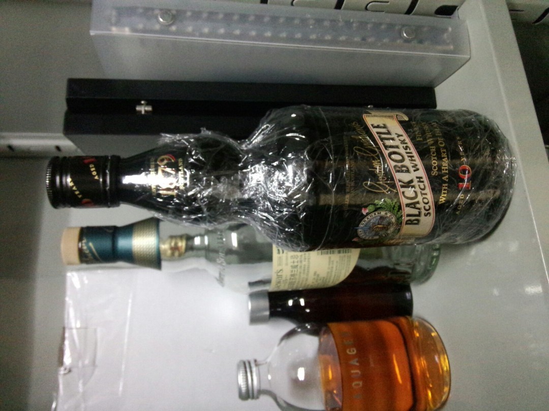 黑樽十年 Black Bottle