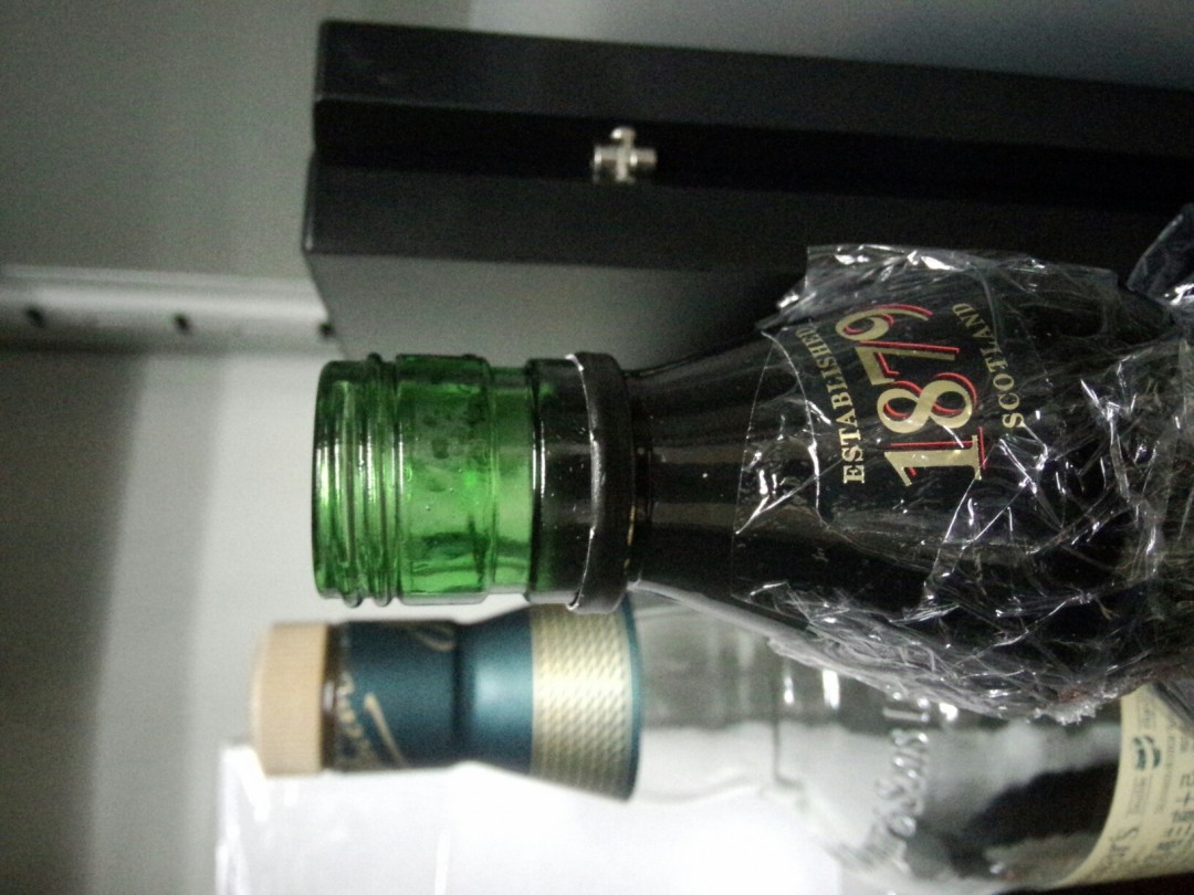 黑樽十年 Black Bottle