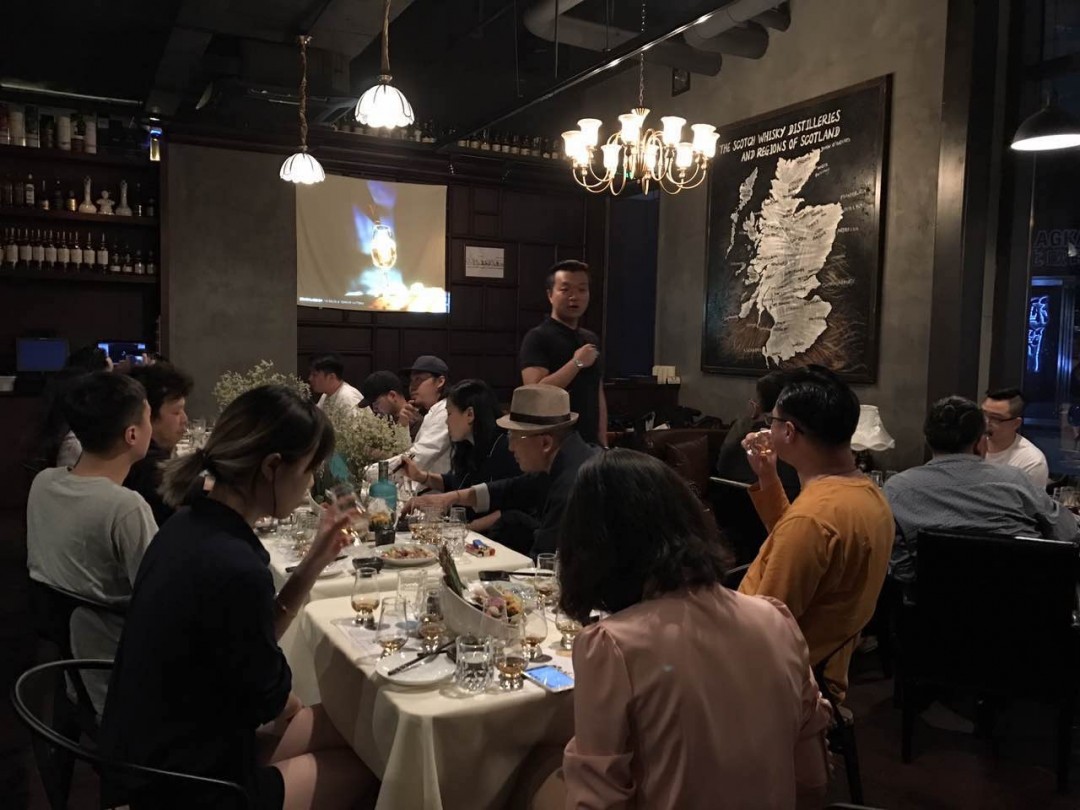 前一天的品鉴会终于让我喝到星图了。 喝到就是赚到。 星图真棒