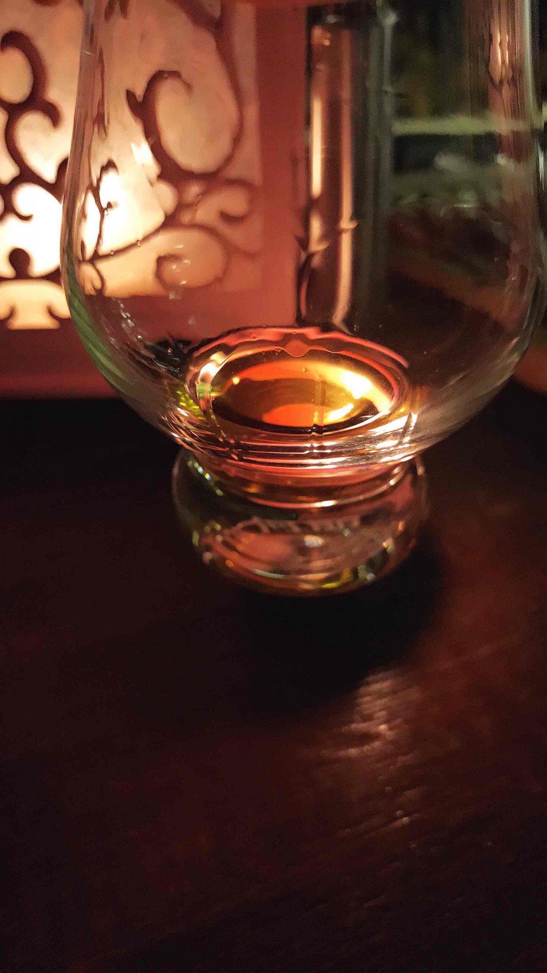 酒是人类最大的敌人，可圣经里说要爱你的敌人。