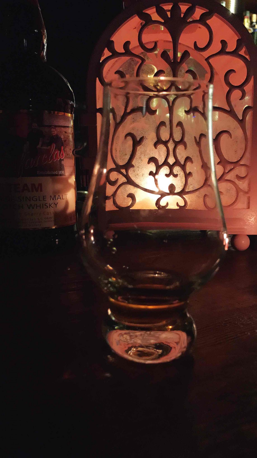酒是人类最大的敌人，可圣经里说要爱你的敌人。