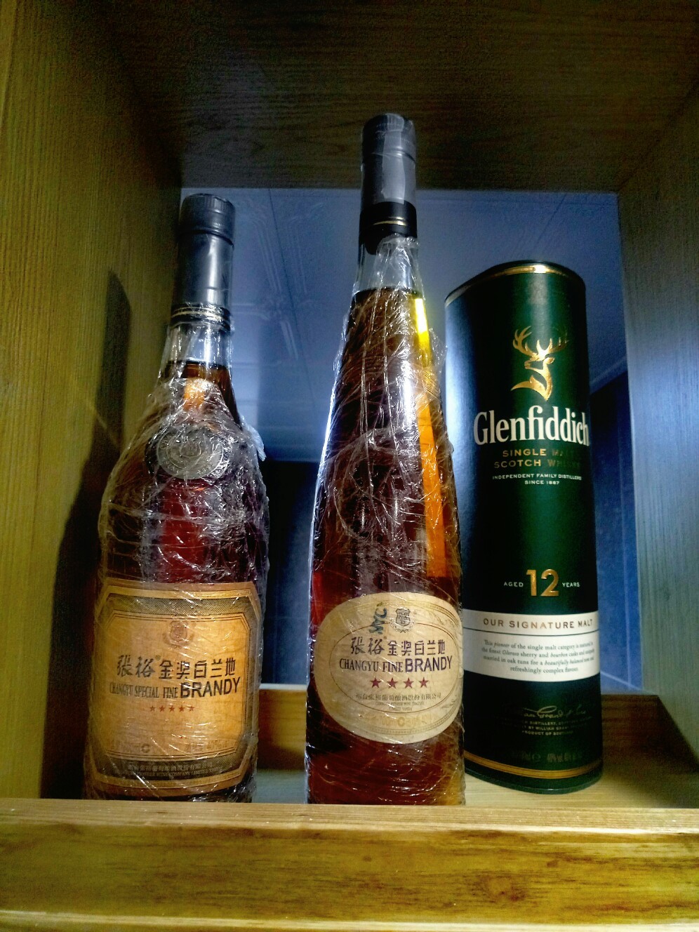没有床底的壕酒，也能晒晒忘于柜顶的便宜货。