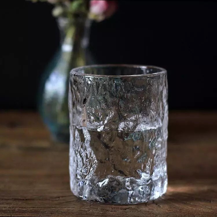 不喝酒的日子… 攒杯子