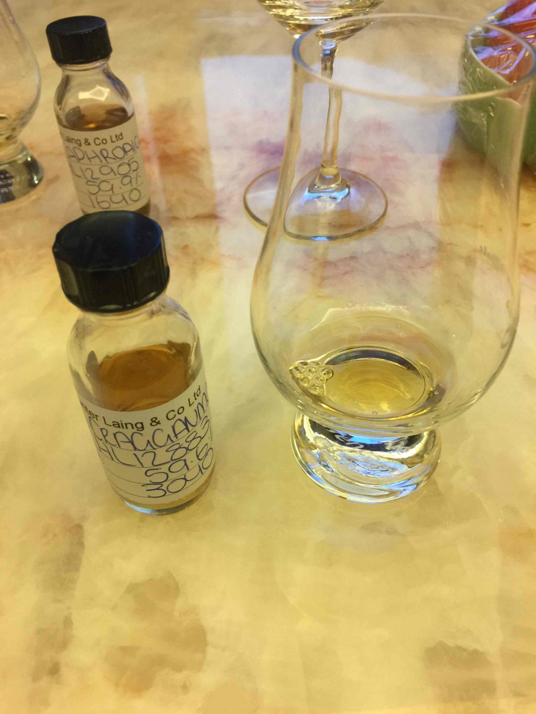 试酒、挑酒的时候是开心的