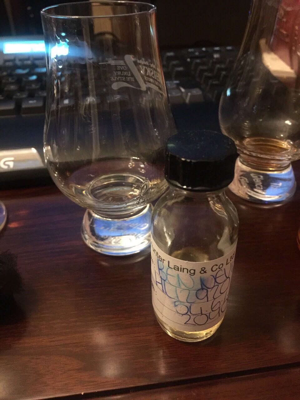 试酒、挑酒的时候是开心的