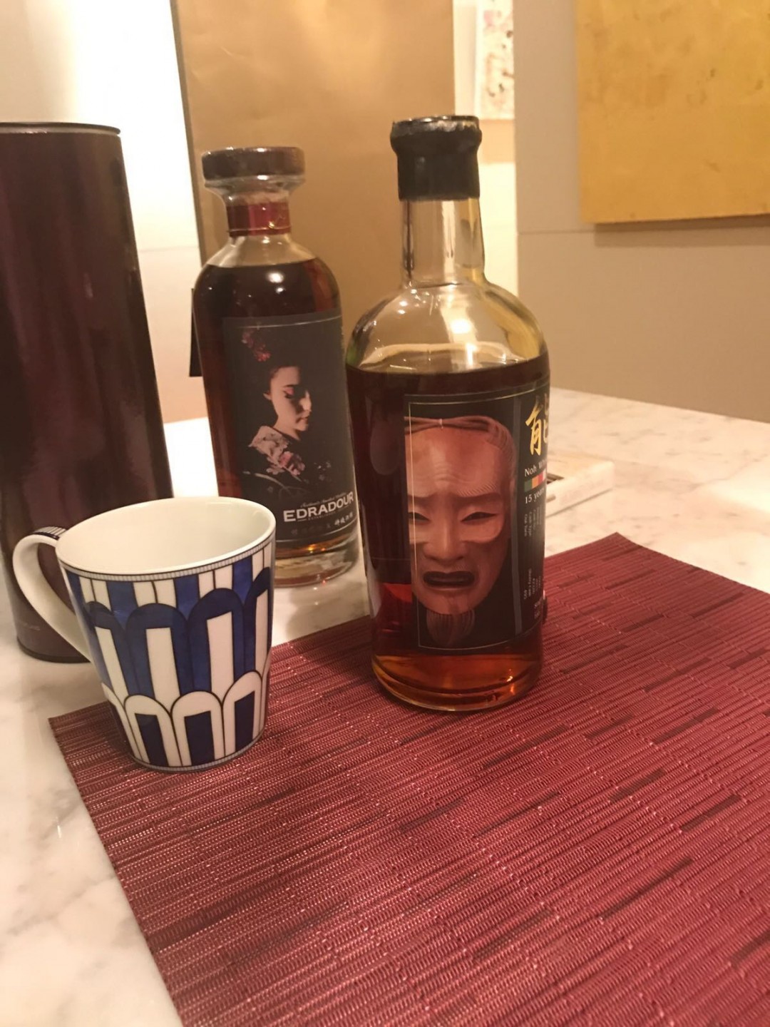 用马克杯怪怪的⋯⋯