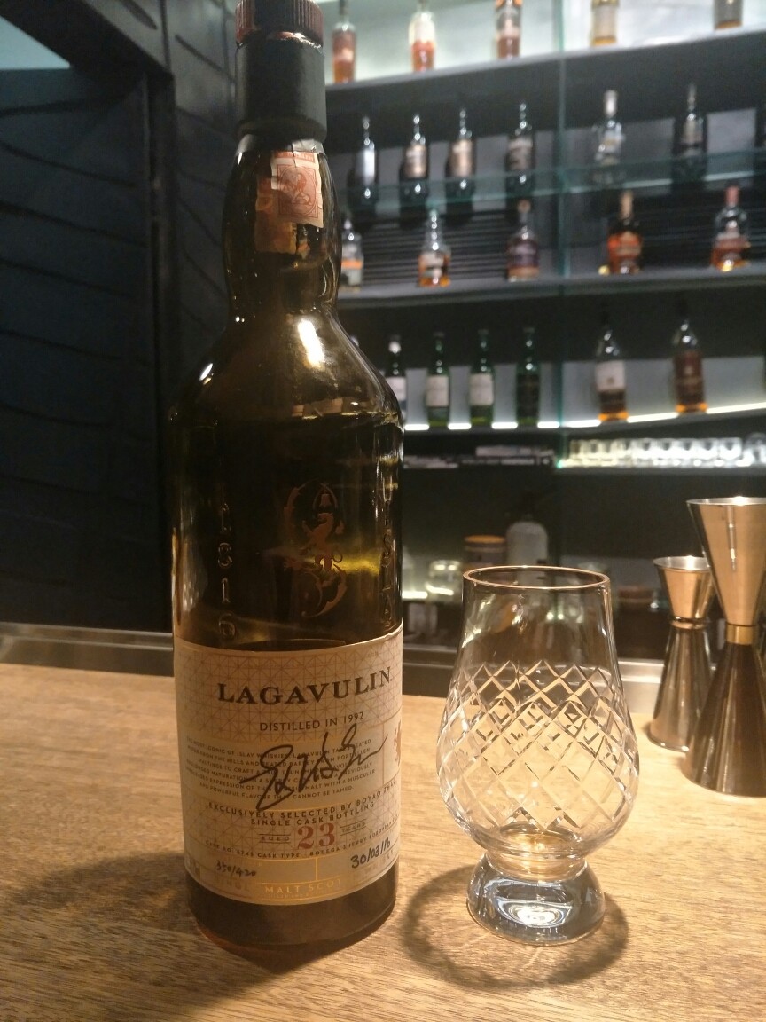 Lagavulin 23Years single cask
