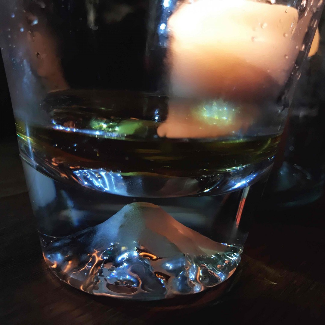 一天一口whisky …