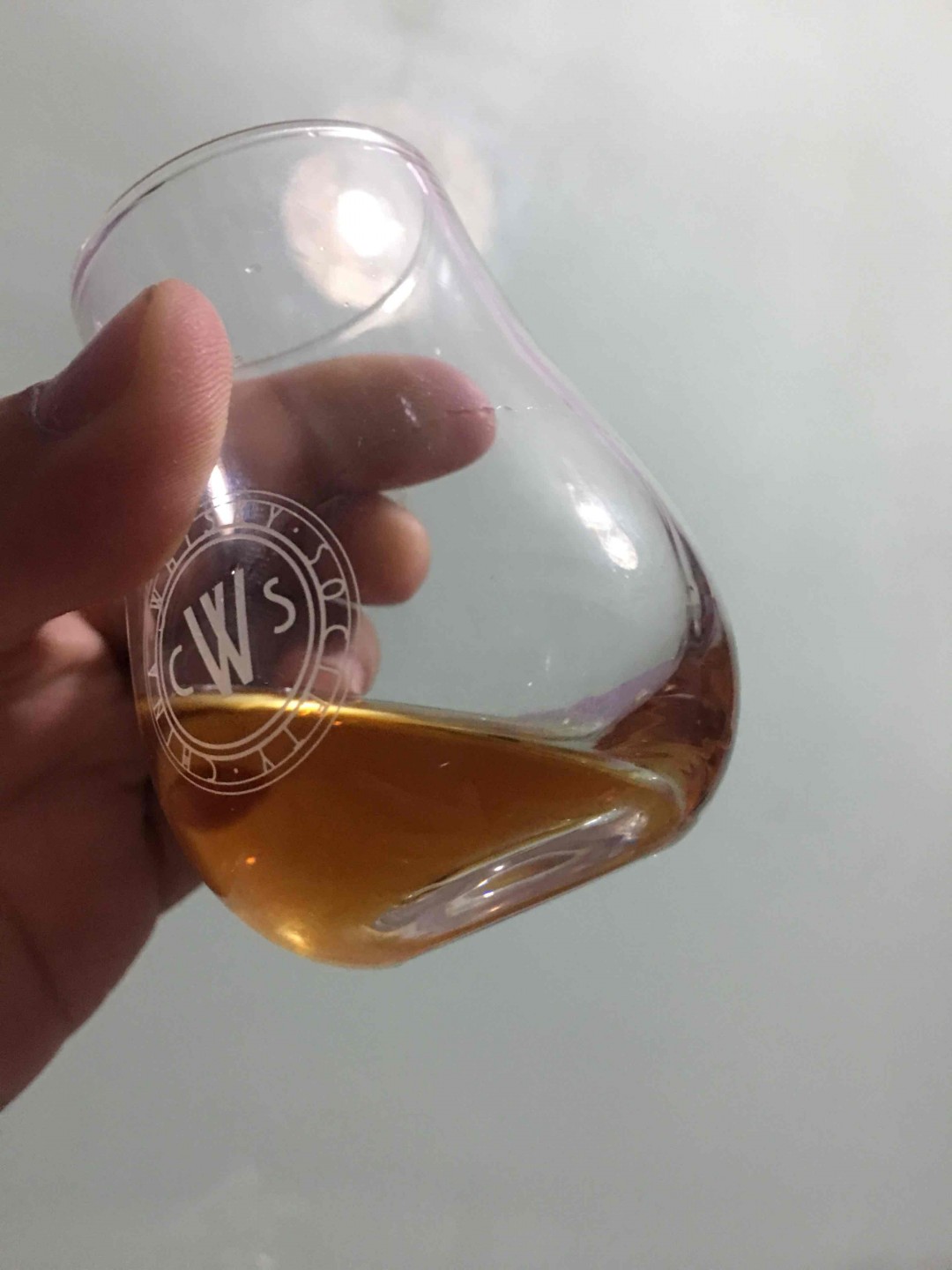 皇家蓝勋珍藏限量版分享瓶试饮