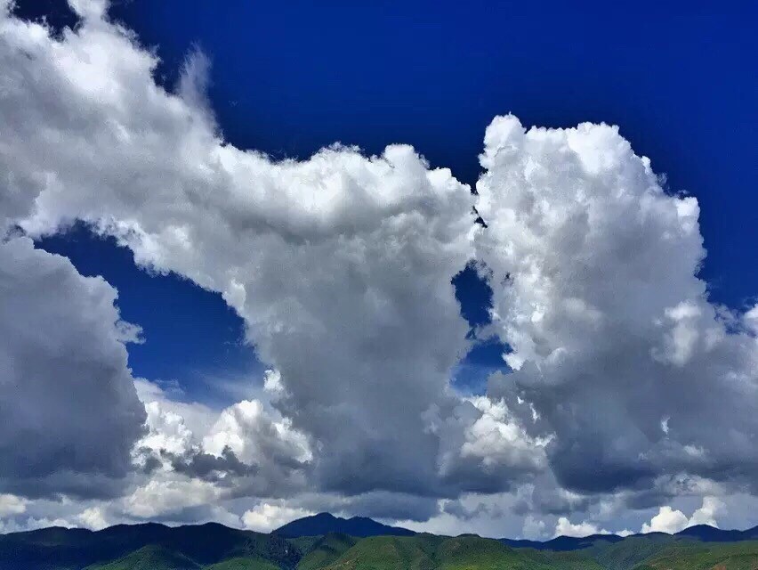 远方有诗，更有蓝蓝的天空…