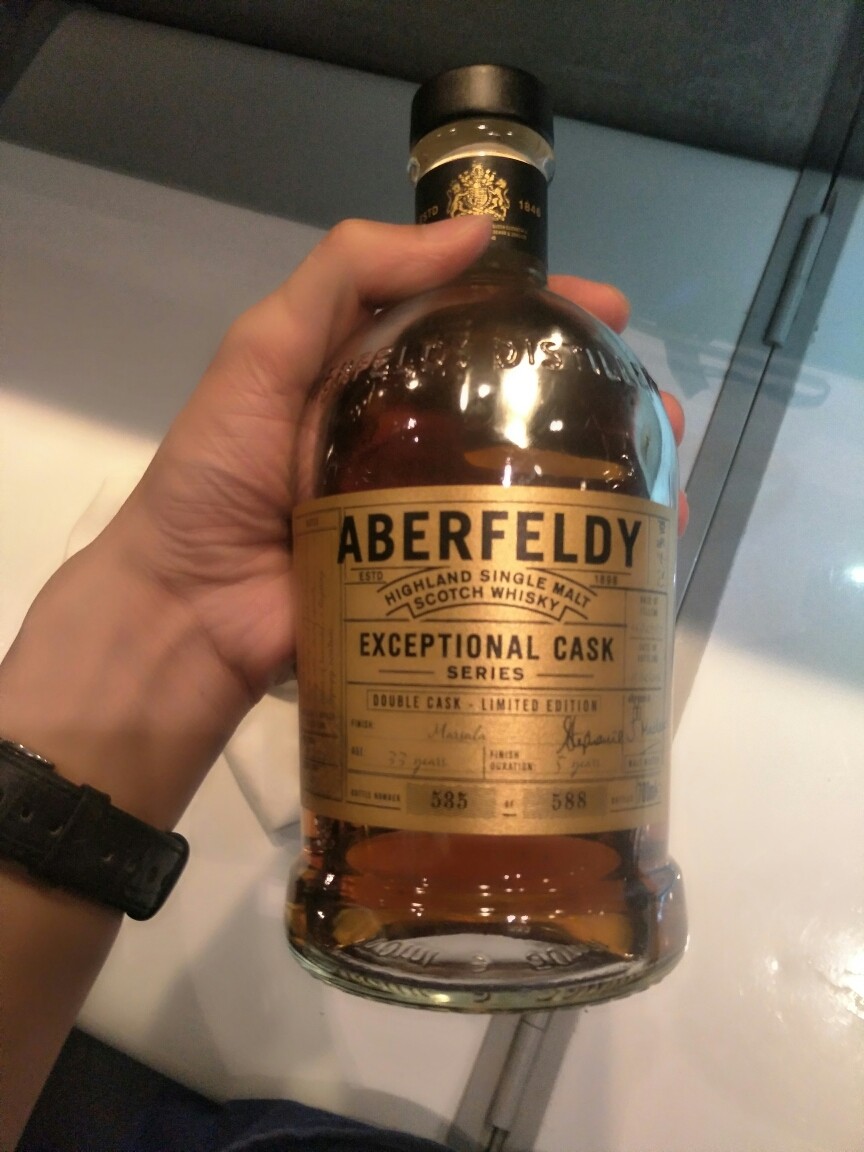 Aberfeldy 33Years(Highland.Masala cask,oloroso Sherry.1983/12/6-2016/12/15.52.4%Vol)