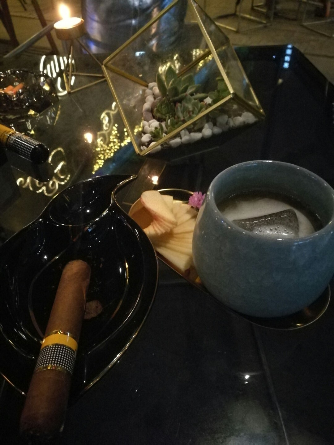 此酒名曰：秦腔