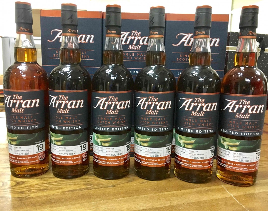 魚兒🐟水中游～台灣最大網路酒類社團P9~十週年限定 雪莉桶單桶原酒威士忌