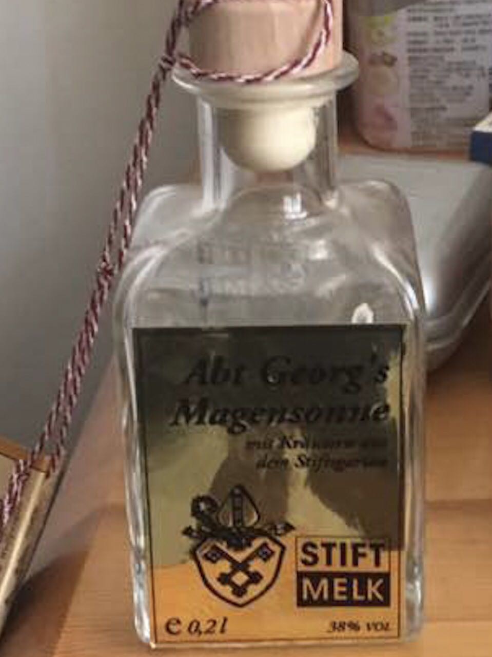 这个是在旅游时在梅克尔修道院买的，有股子草药味，很好喝。我想问问在中国有卖的吗？