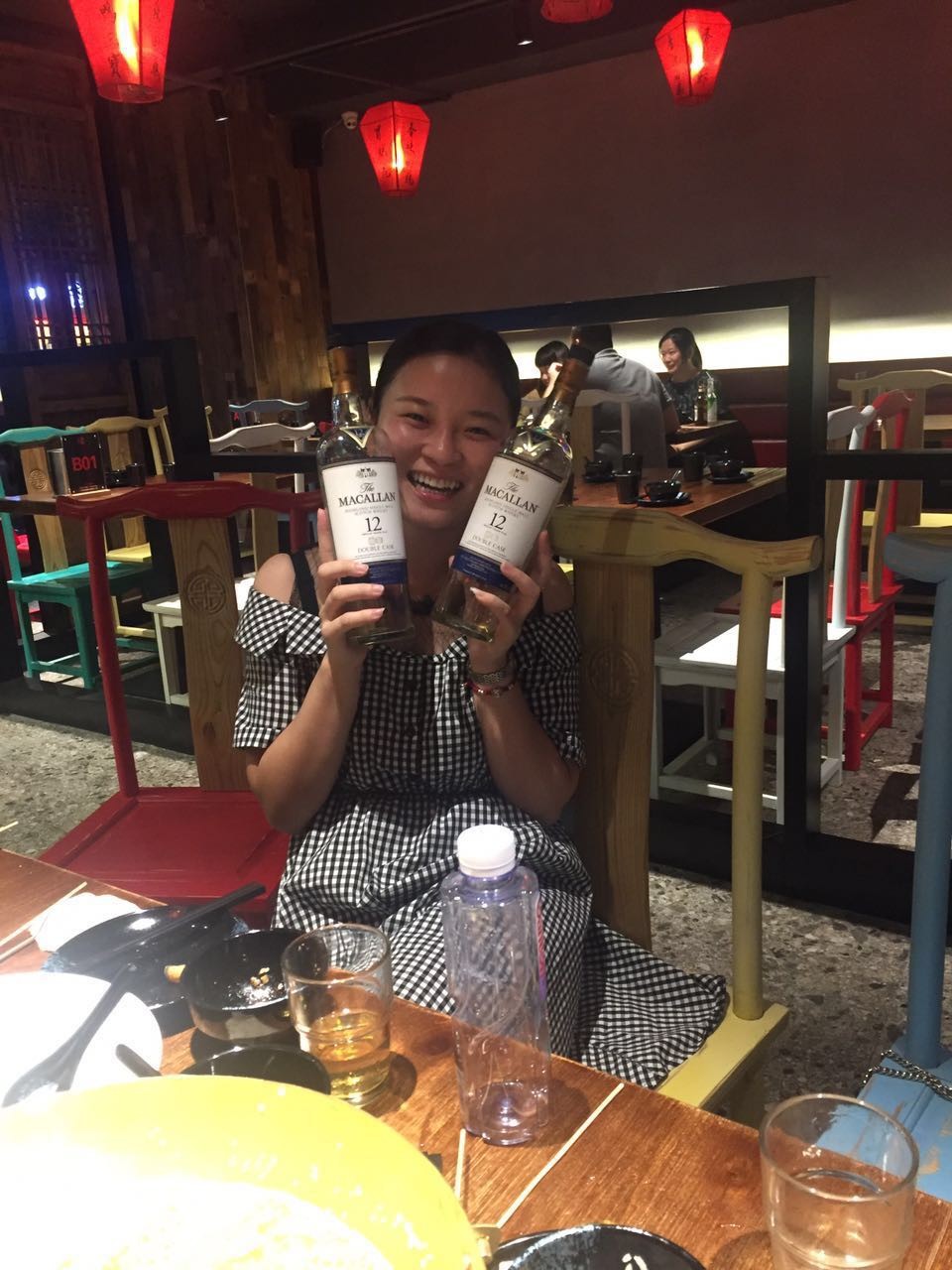 我真的只能活在美颜下了 离开美颜后 发现真的很恐怖啊。