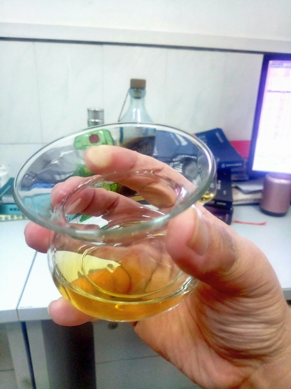 买了新杯子