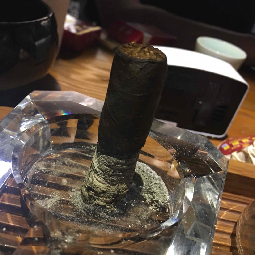 今天不贪杯.胃不舒服.