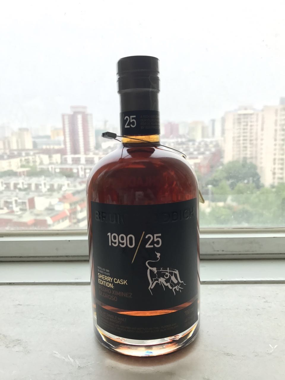 不知道好喝不好喝，就当看瓶子颜值了