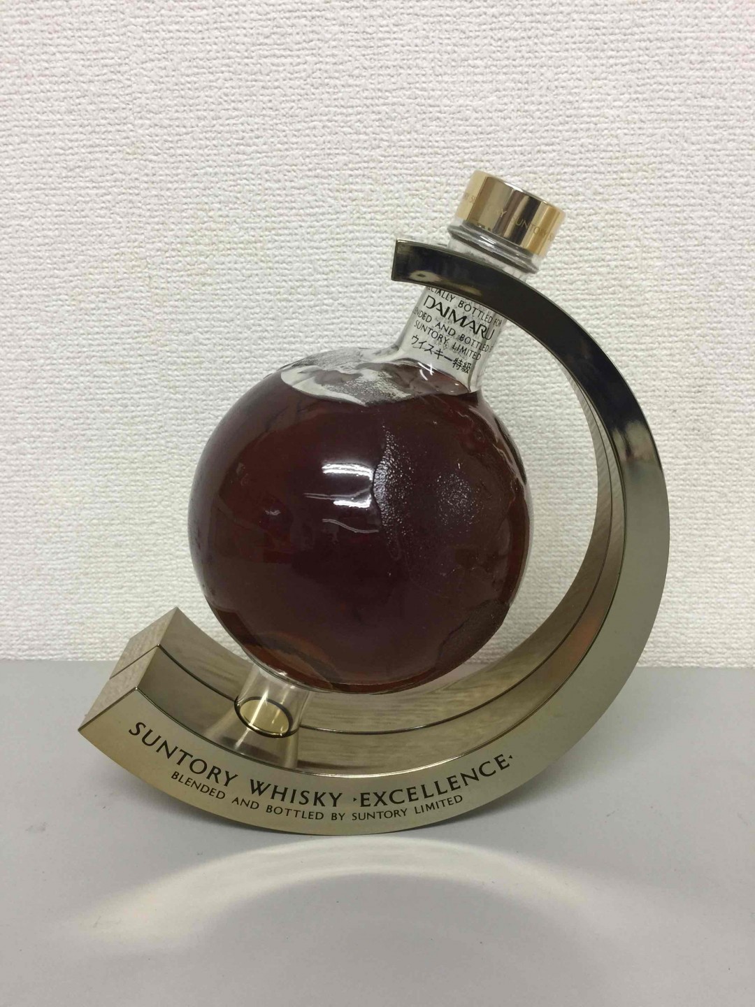 瓶子太美了，这样的酒真不舍得喝。