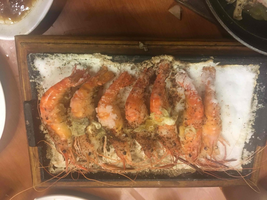 晚上吃虾