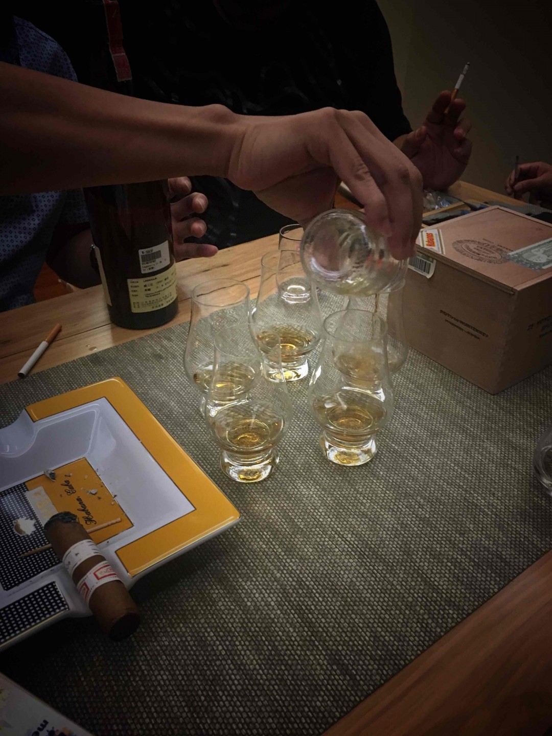 品饮lagavulin2002年装瓶25年原酒