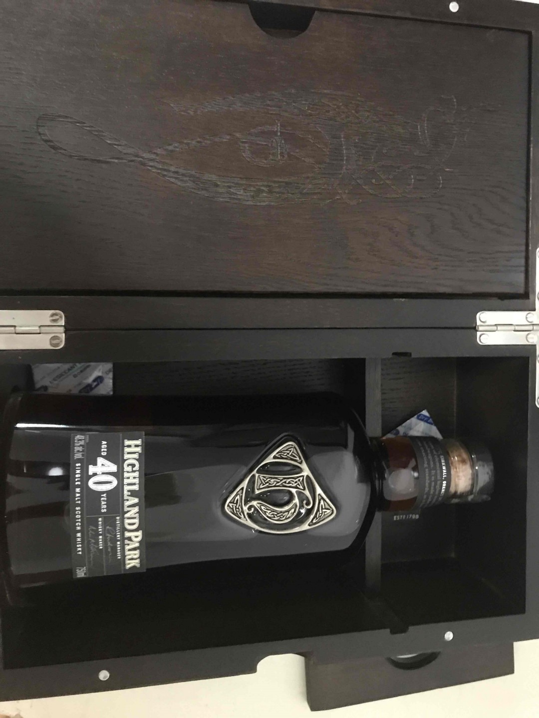 桃李春风一杯酒，江湖夜雨十年灯