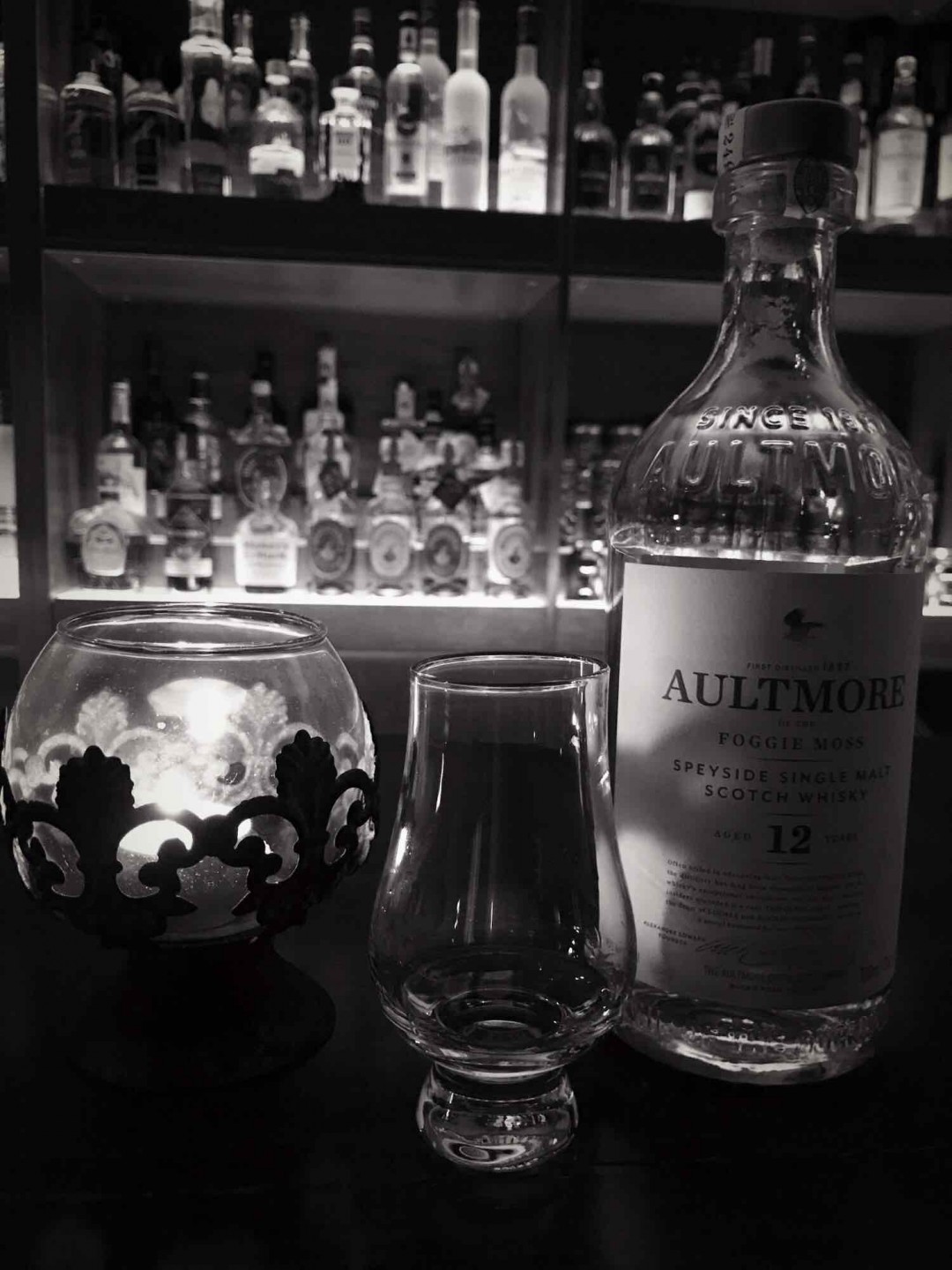 成都成都，约一个小酒馆…