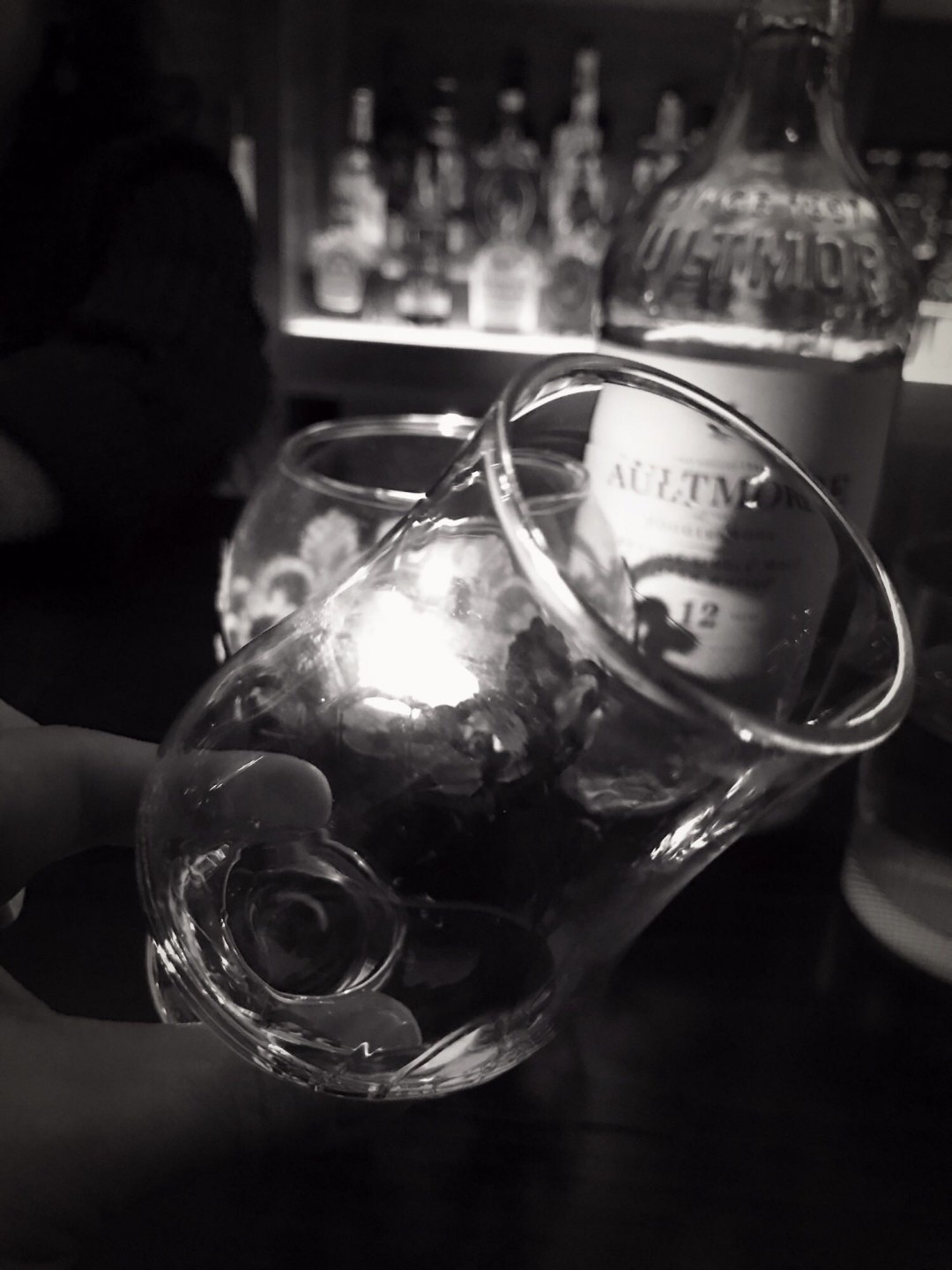 成都成都，约一个小酒馆…